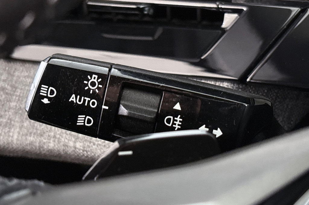 Peugeot 3008 (GHG65V) met abonnement