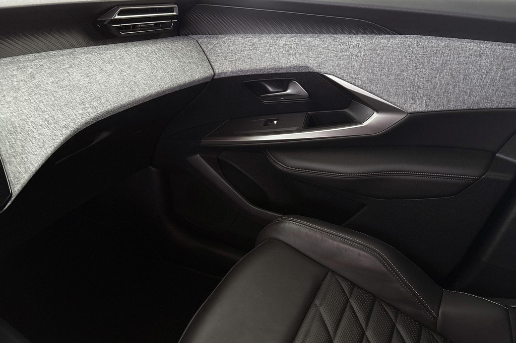Peugeot 3008 (GHG65V) met abonnement