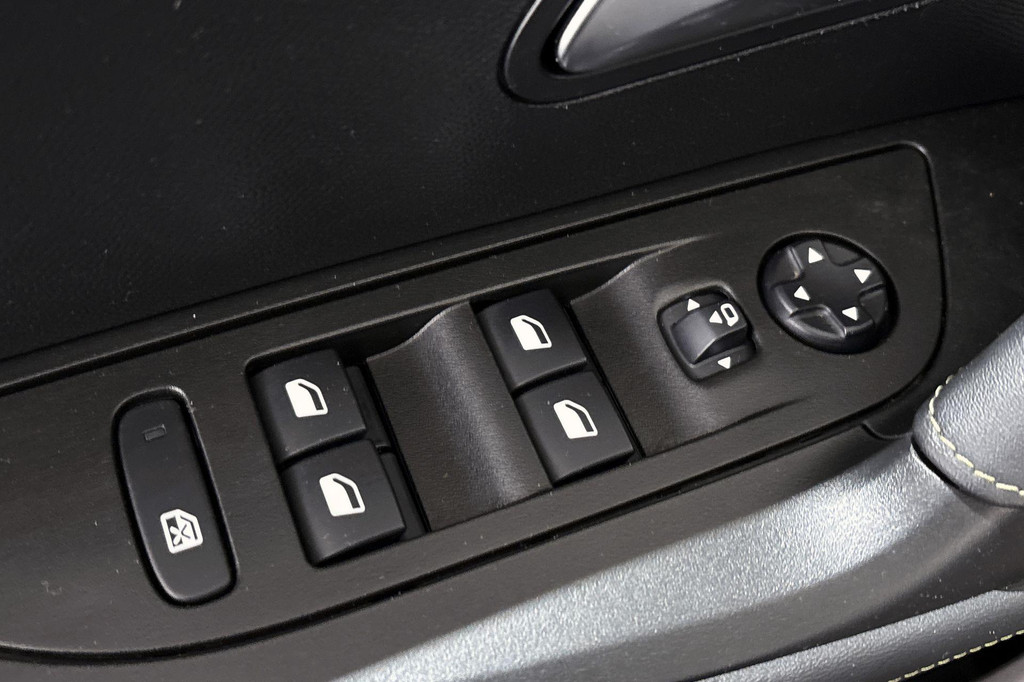 Peugeot 2008 (L562VG) met abonnement