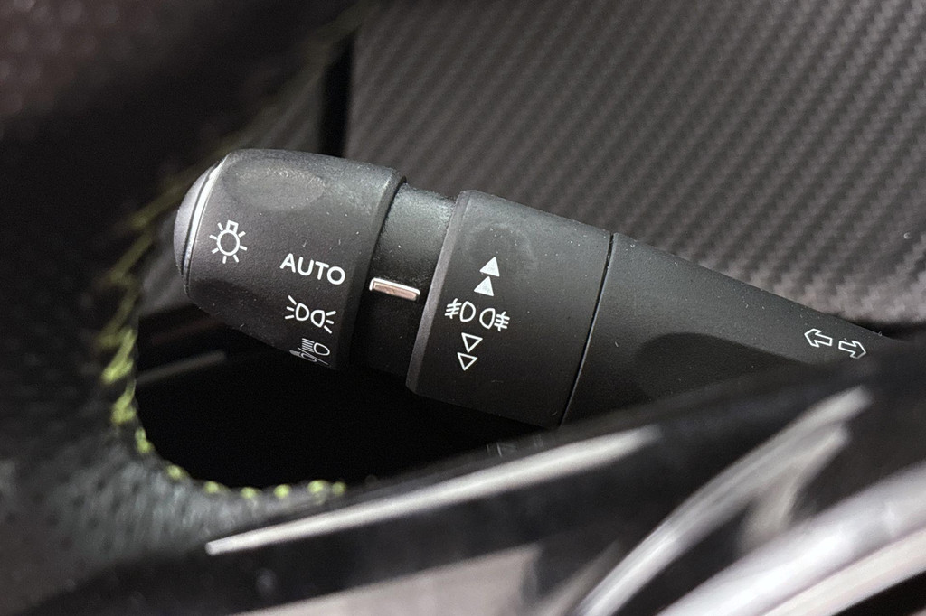 Peugeot 2008 (L562VG) met abonnement