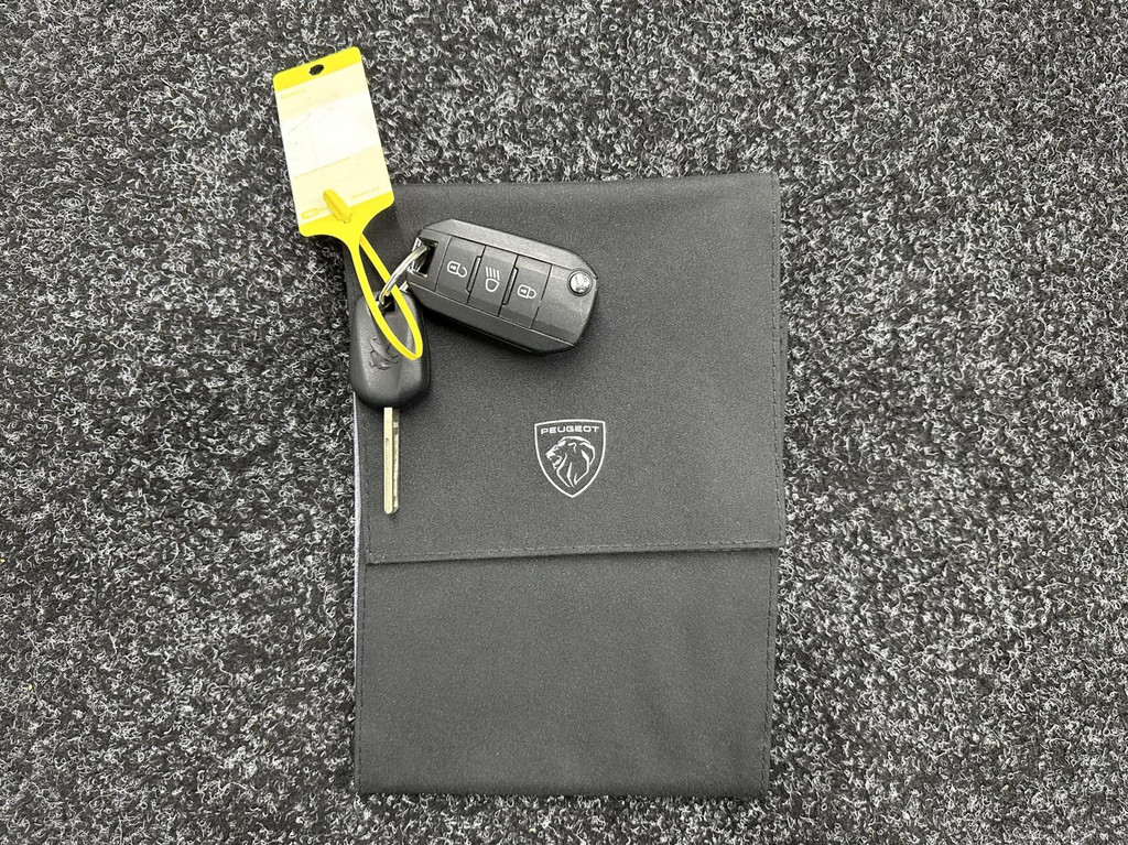 Peugeot 208 (P080FL) met abonnement