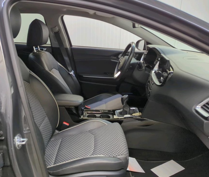 Kia Ceed Sportswagon (X422PV) met abonnement