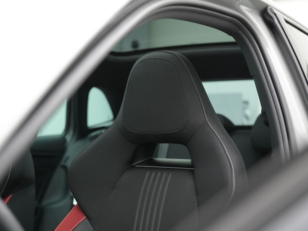 ŠKODA Scala (JPS91N) met abonnement
