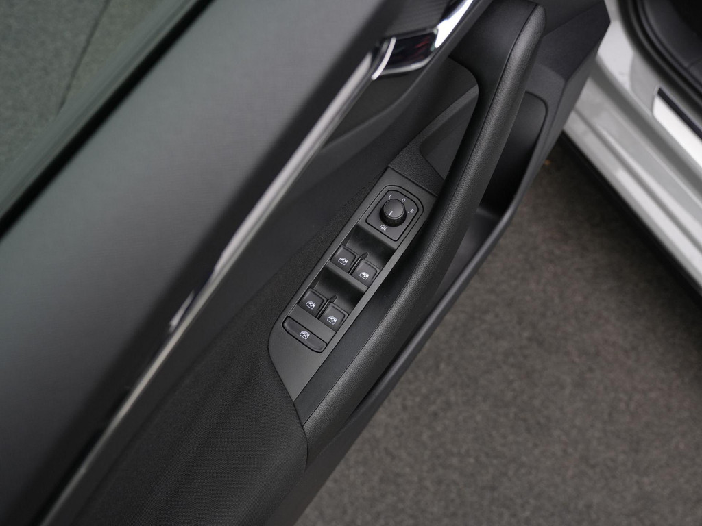 ŠKODA Scala (JPS91N) met abonnement
