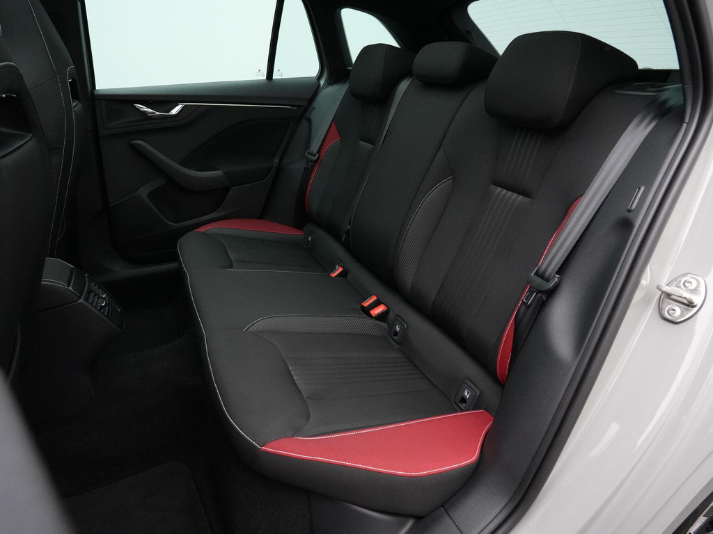 ŠKODA Scala (JPS91N) met abonnement