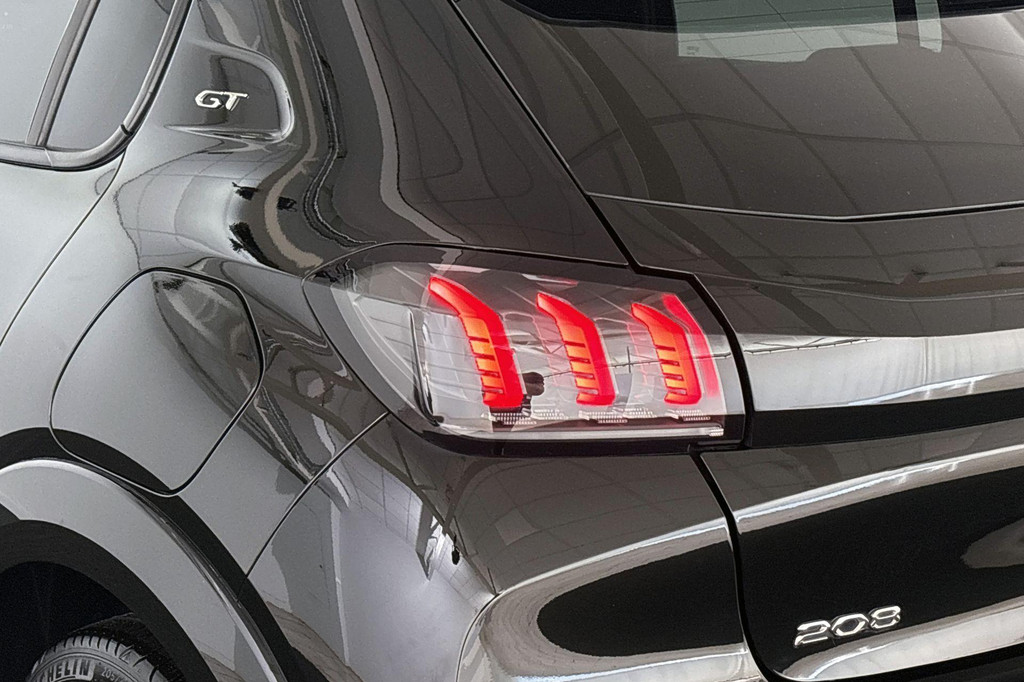 Peugeot 208 (P990NR) met abonnement