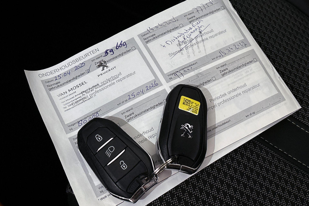 Peugeot 208 (P990NR) met abonnement