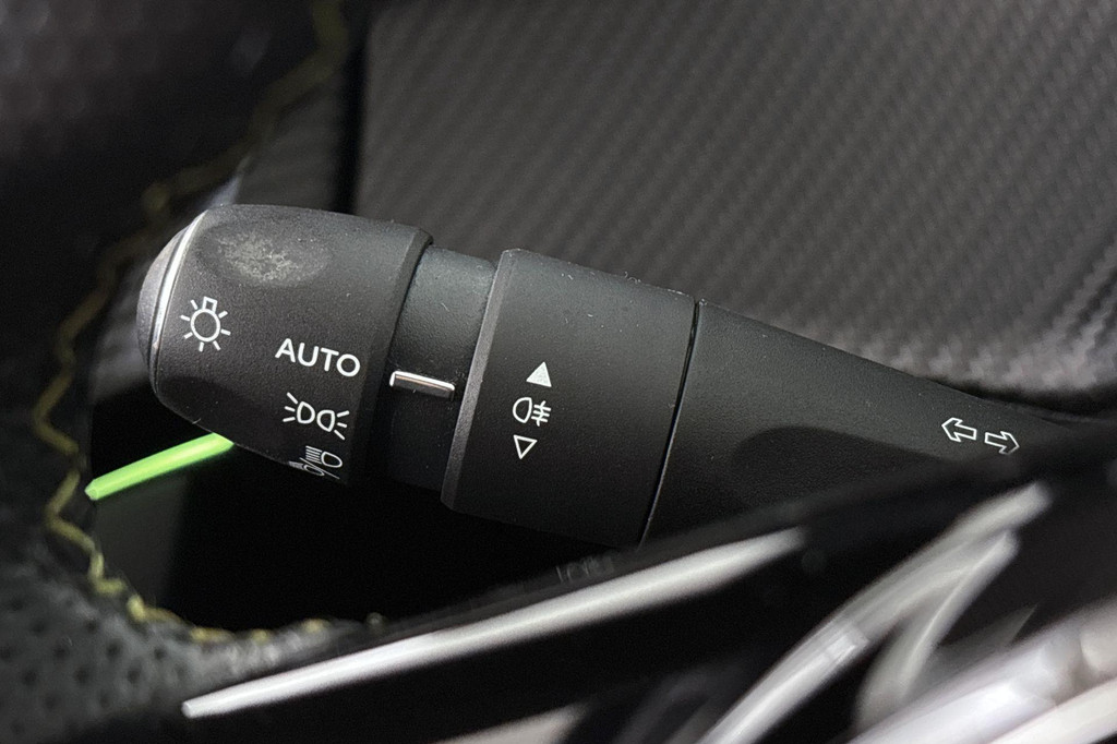Peugeot 208 (P990NR) met abonnement