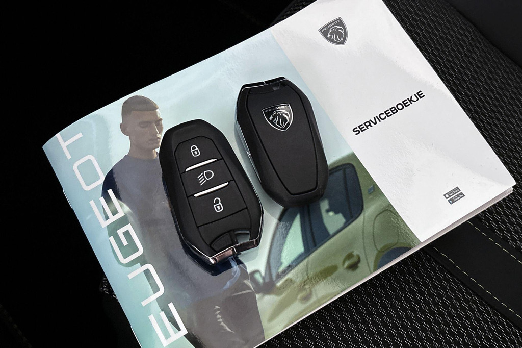 Peugeot 2008 (JVZ02R) met abonnement