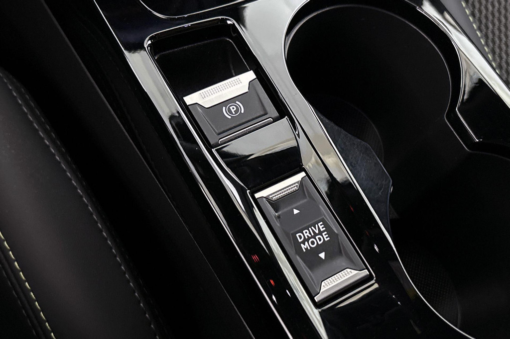 Peugeot 2008 (JVZ02R) met abonnement