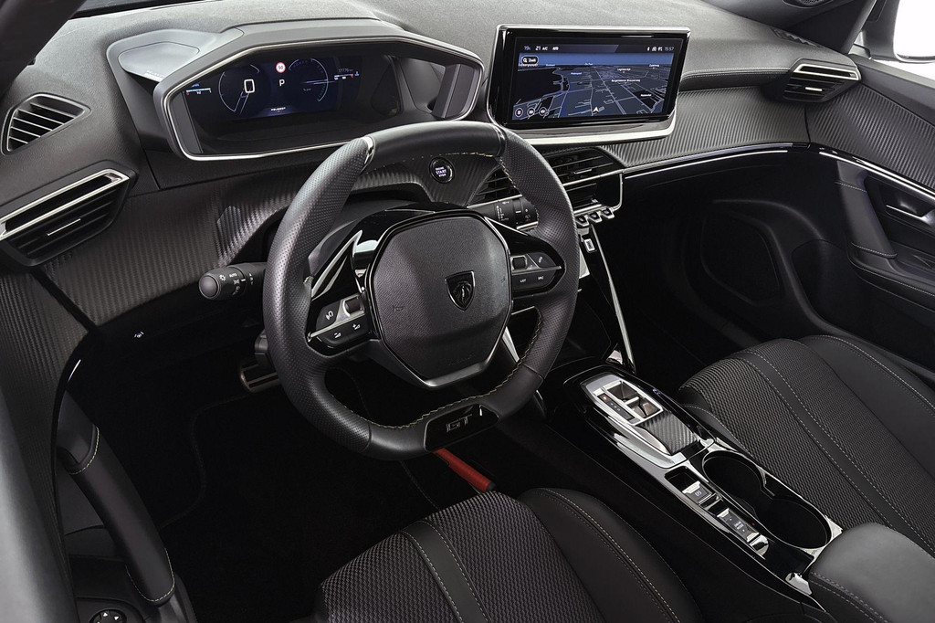 Peugeot 2008 (JVZ02R) met abonnement