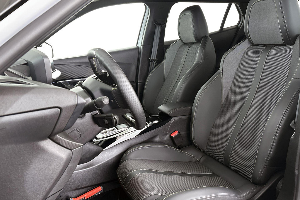 Peugeot 2008 (JVZ02R) met abonnement