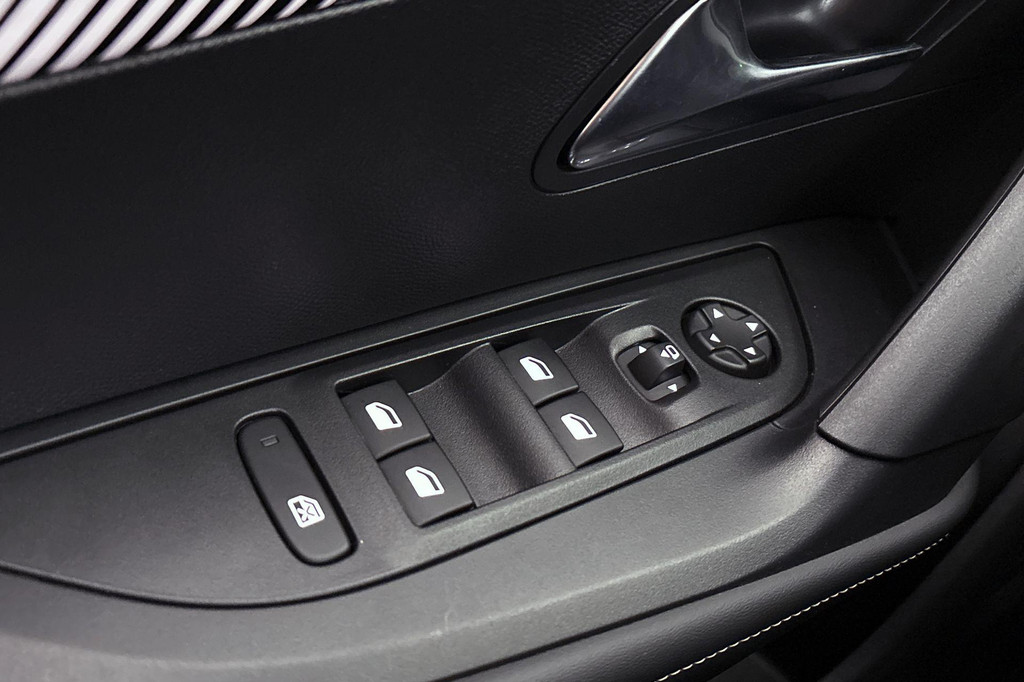 Peugeot 2008 (JVJ58B) met abonnement