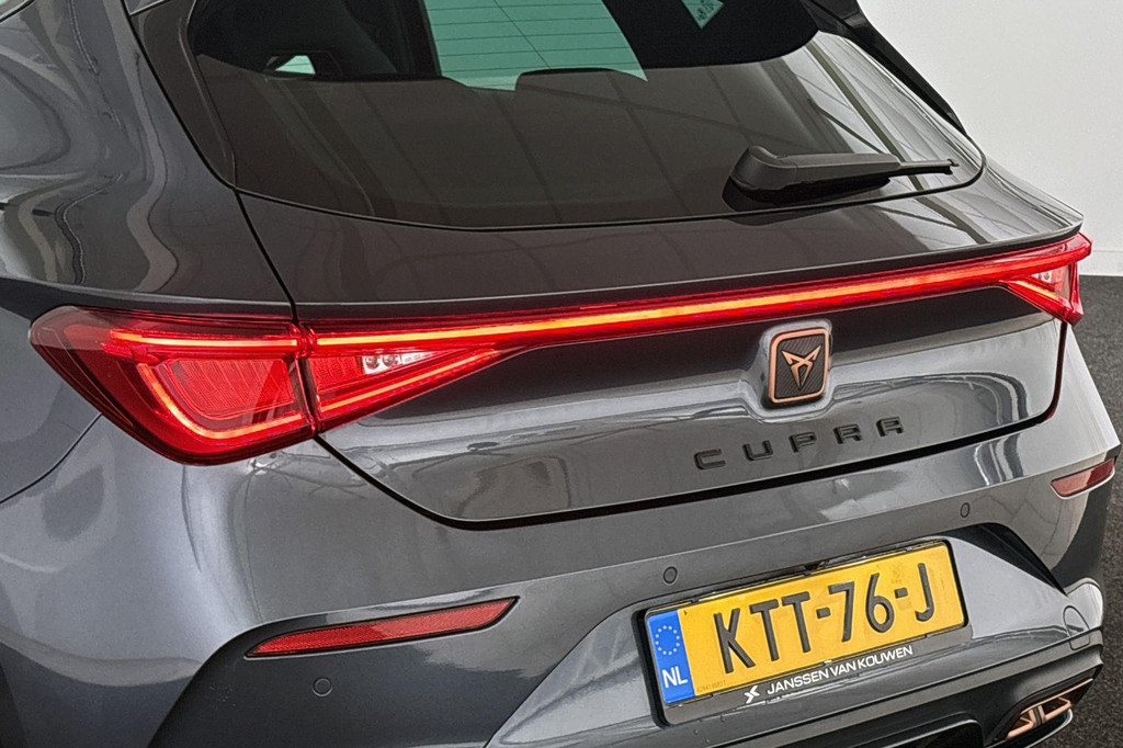 CUPRA Leon Sportstourer (KTT76J) met abonnement