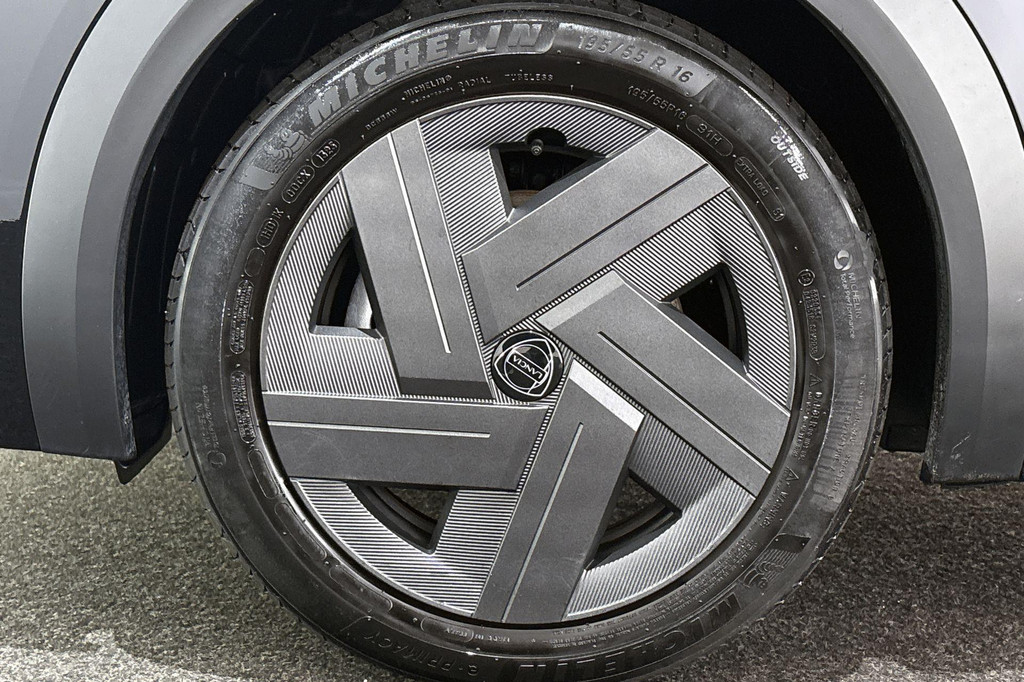Lancia Ypsilon (HXF15L) met abonnement