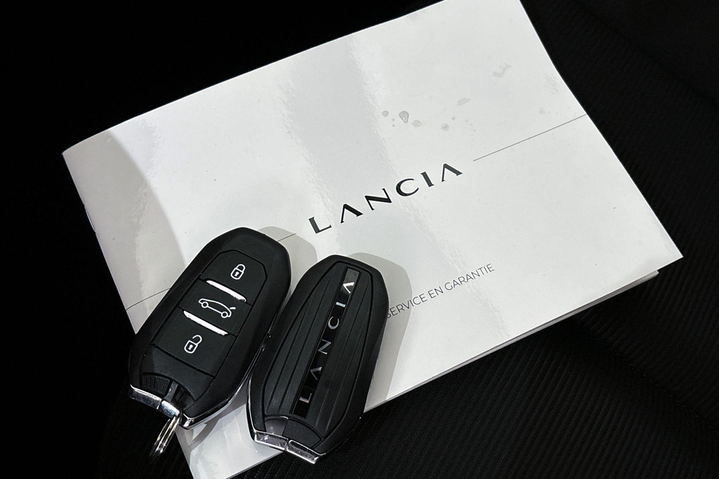 Lancia Ypsilon (HXF15L) met abonnement