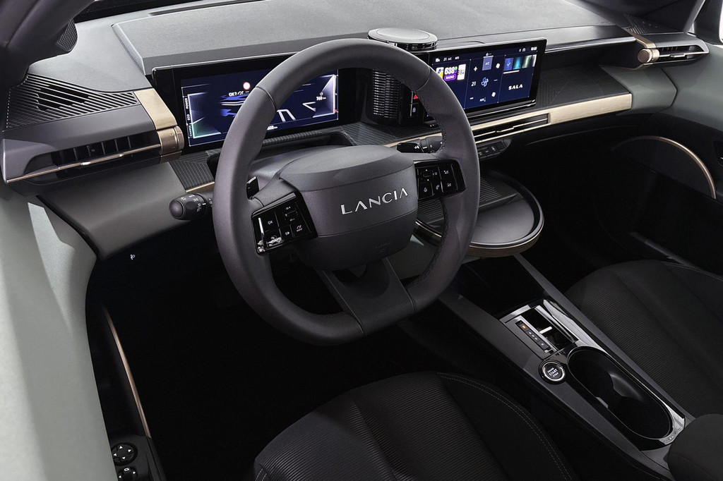 Lancia Ypsilon (HXF15L) met abonnement