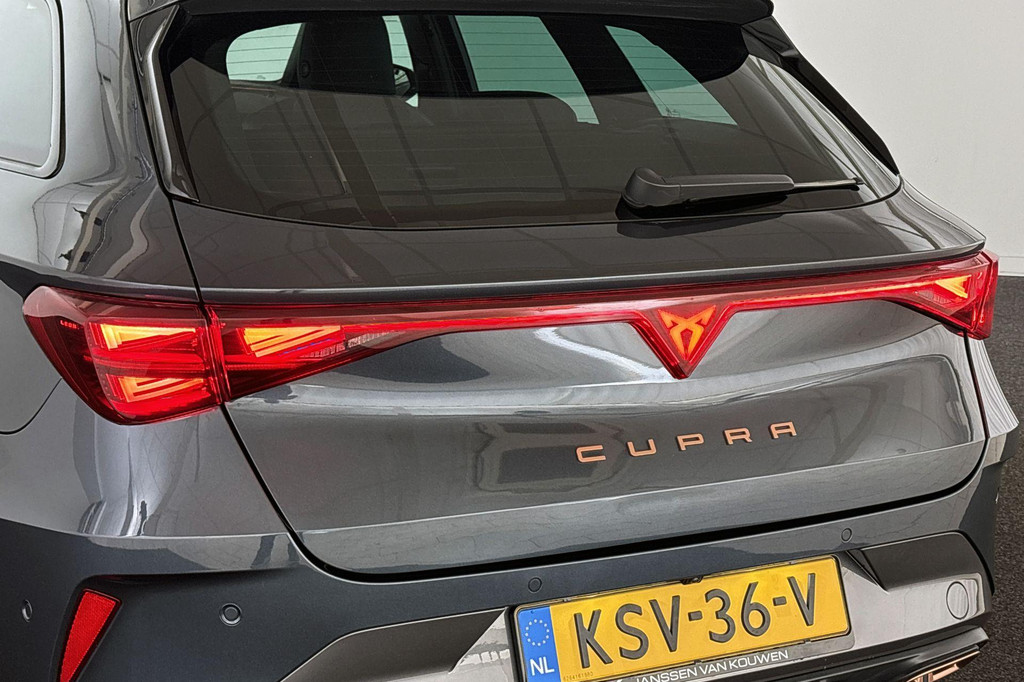 CUPRA Leon Sportstourer (KSV36V) met abonnement