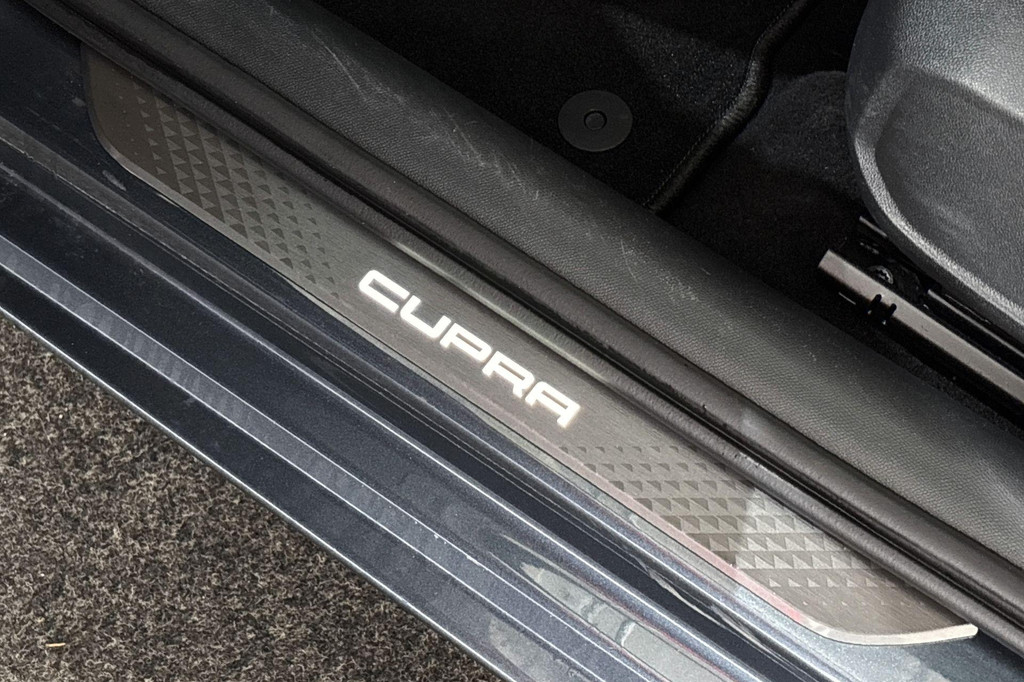 CUPRA Leon Sportstourer (KSV36V) met abonnement