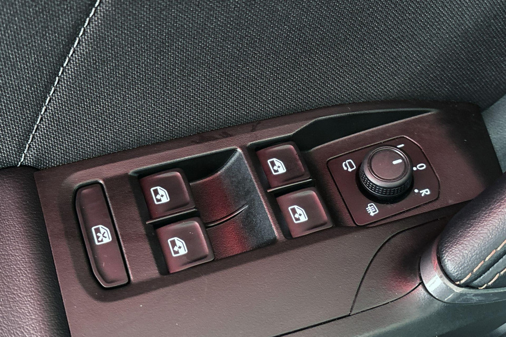 CUPRA Leon Sportstourer (KSV36V) met abonnement