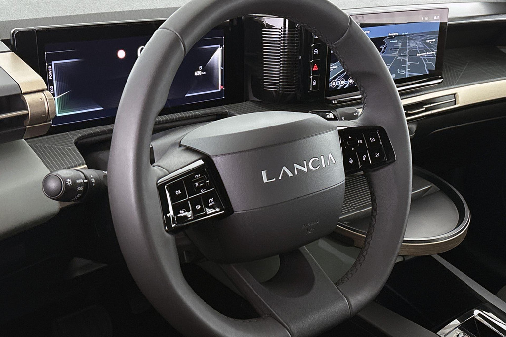 Lancia Ypsilon (HXF18L) met abonnement