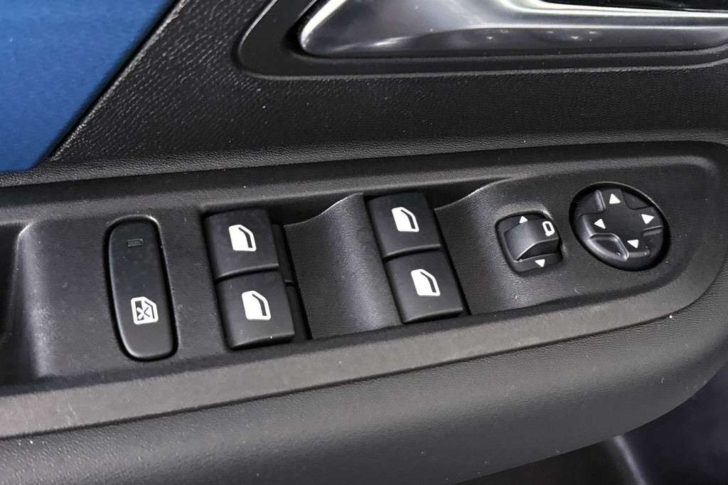 Citroën Ë-C4 (N572DS) met abonnement