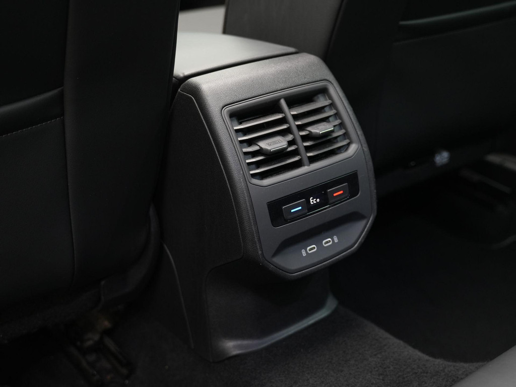 CUPRA Leon Sportstourer (KXD78Z) met abonnement