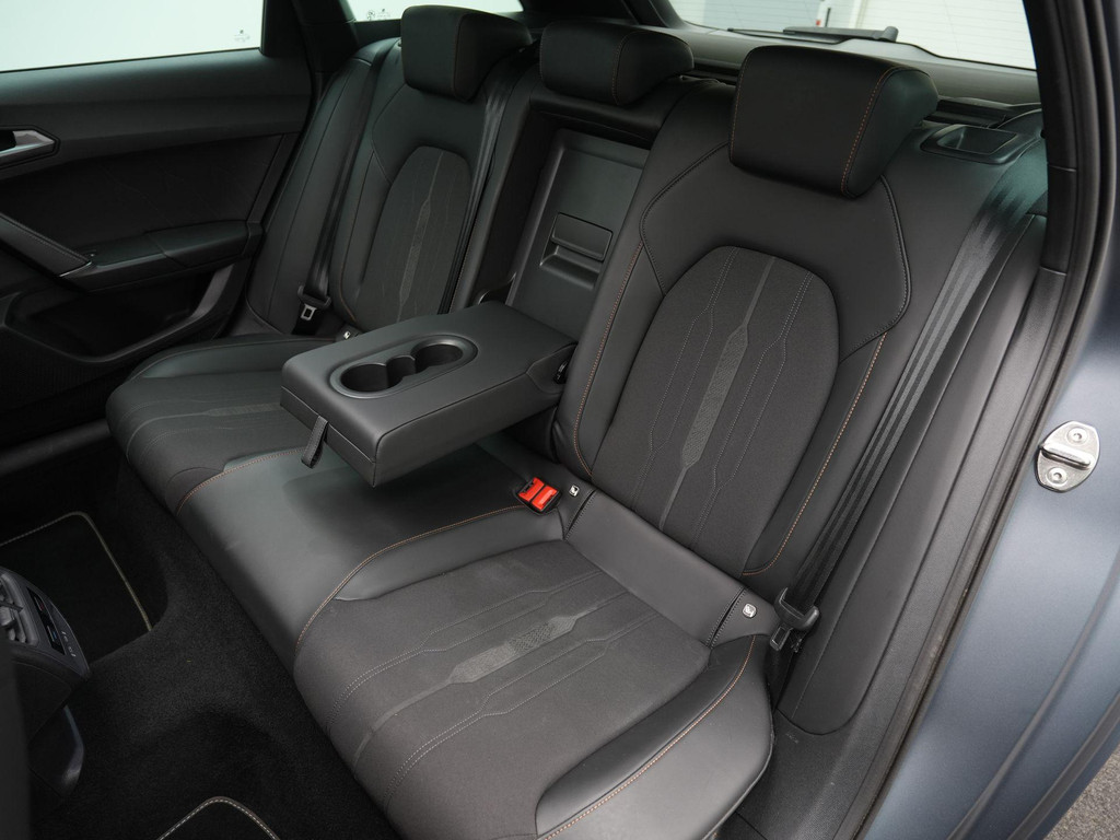 CUPRA Leon Sportstourer (KXD78Z) met abonnement