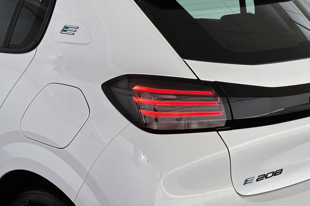Peugeot e-208 (Z480PX) met abonnement