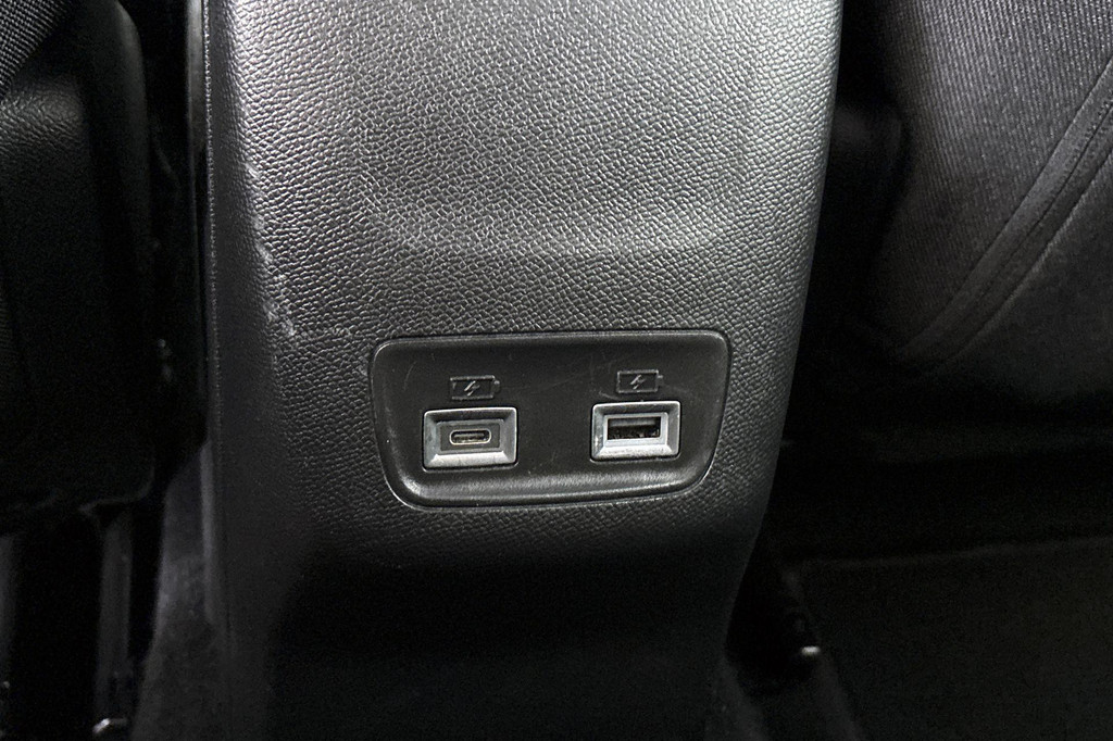 Peugeot e-208 (Z480PX) met abonnement