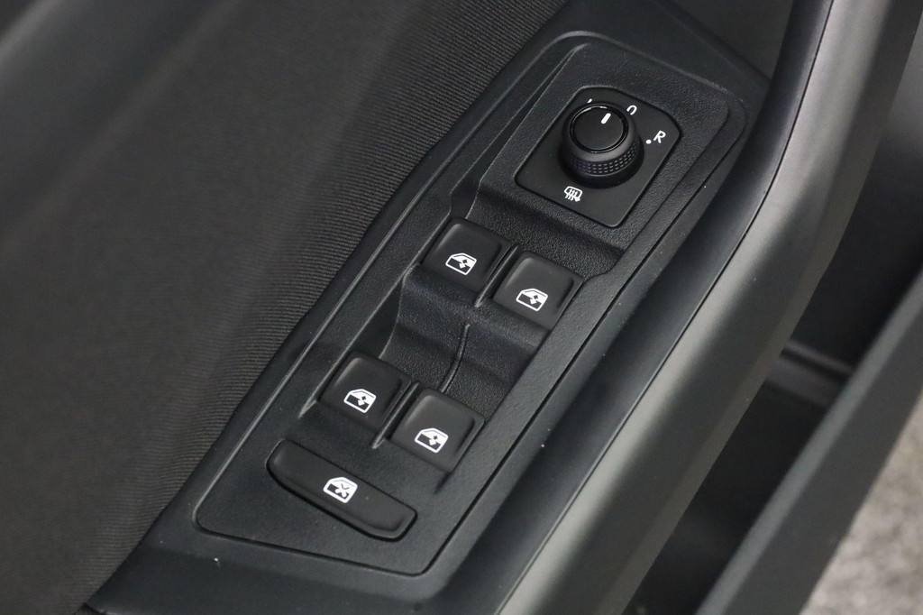 Volkswagen T-Roc (JGT04D) met abonnement