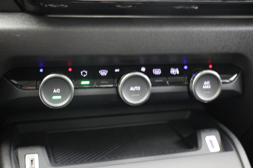 Citroën Ë-C4 (T863NX) met abonnement