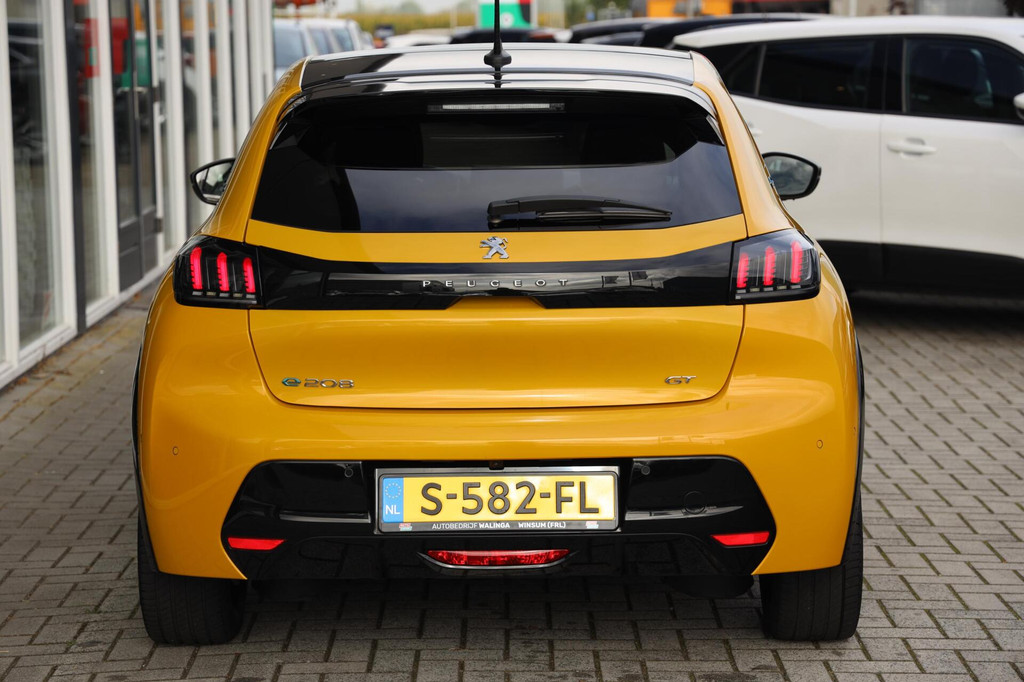 Peugeot e-208 (S582FL) met abonnement