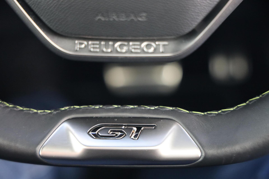 Peugeot e-208 (S582FL) met abonnement