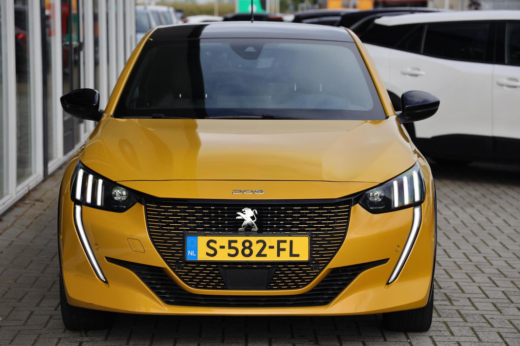 Peugeot e-208 (S582FL) met abonnement