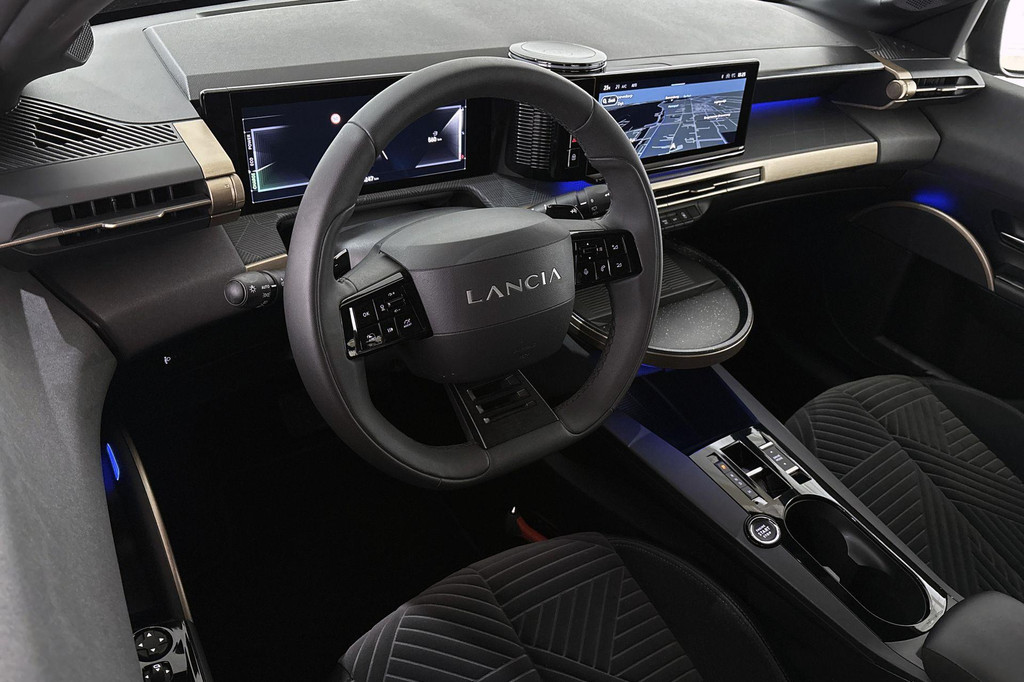 Lancia Ypsilon (HRH45H) met abonnement