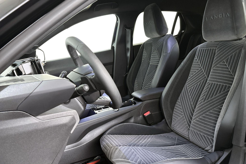 Lancia Ypsilon (HRH45H) met abonnement