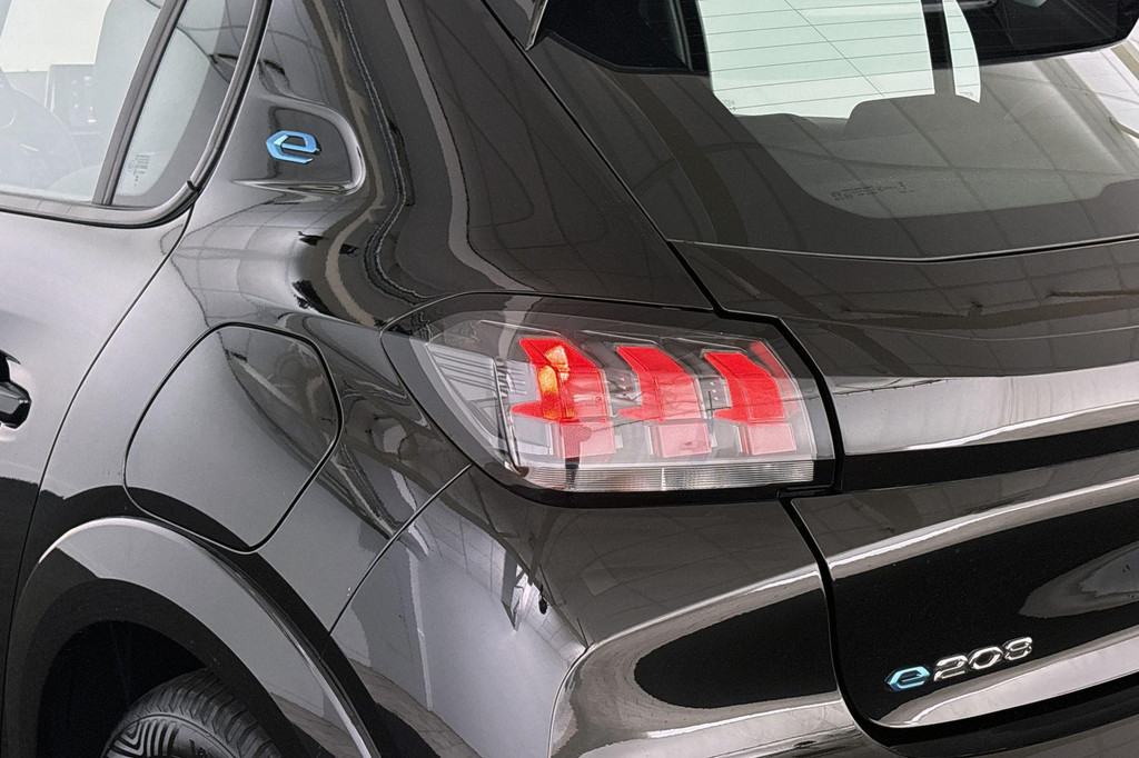 Peugeot e-208 (T436ZS) met abonnement