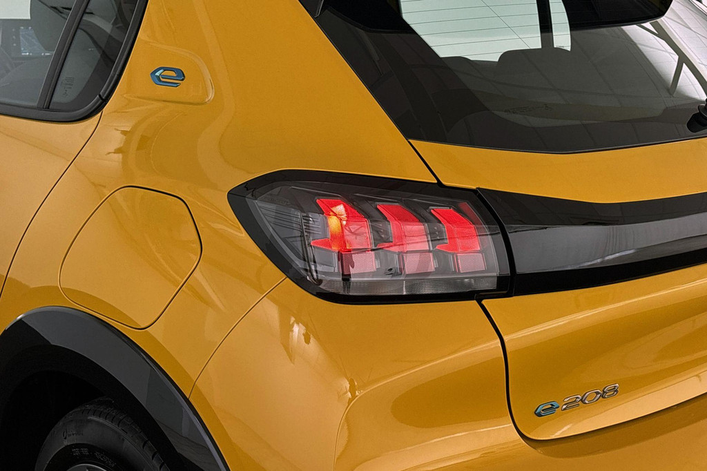 Peugeot e-208 (P964SB) met abonnement