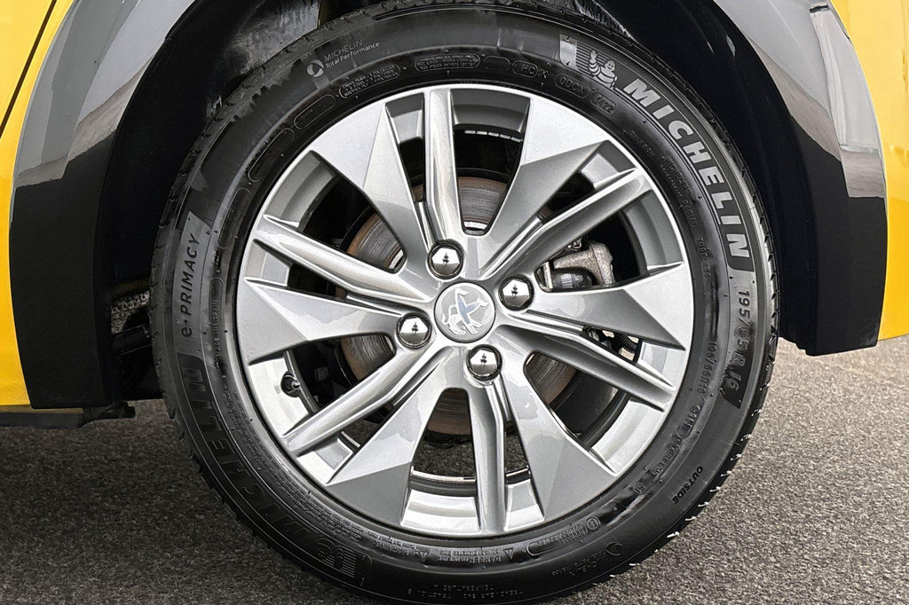 Peugeot e-208 (P964SB) met abonnement