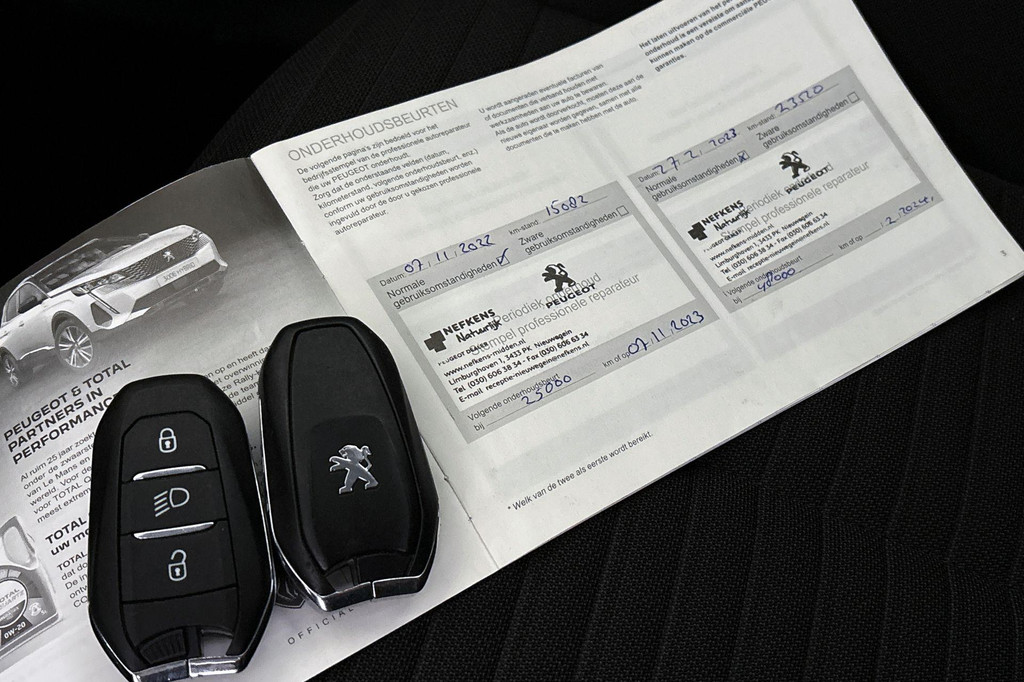 Peugeot e-208 (P964SB) met abonnement
