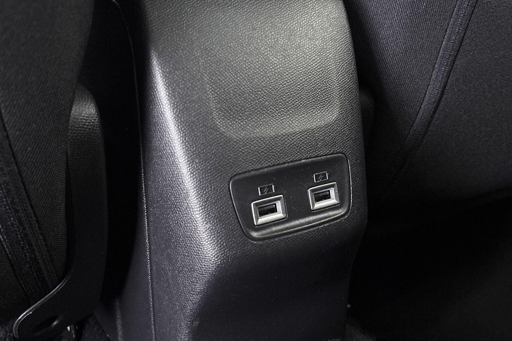 Peugeot e-208 (P964SB) met abonnement
