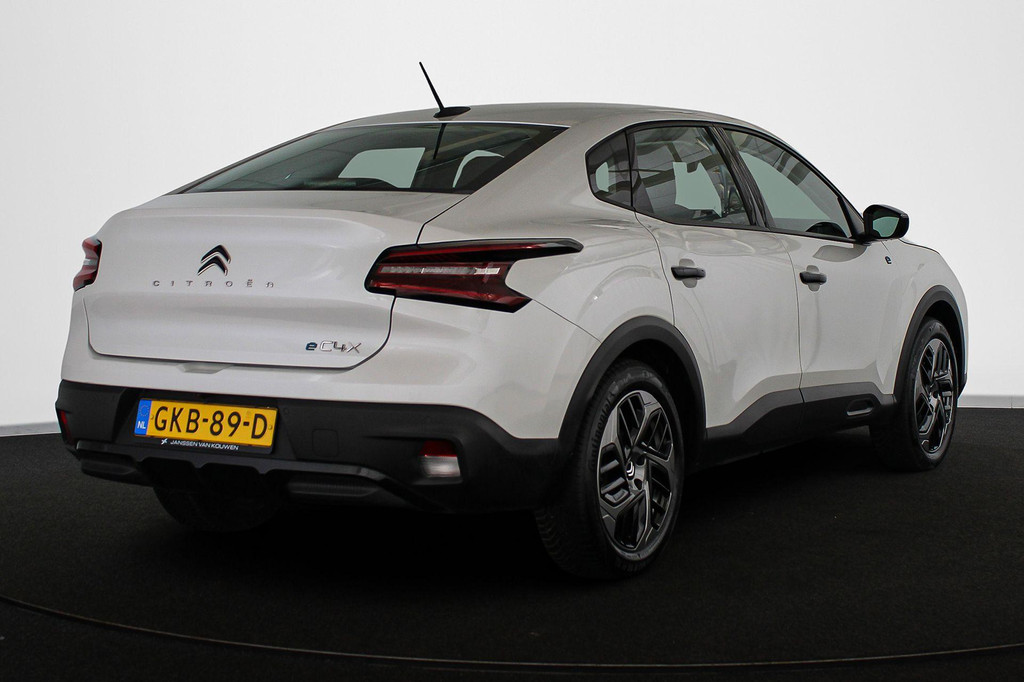 Citroën Ë-C4 (GKB89D) met abonnement