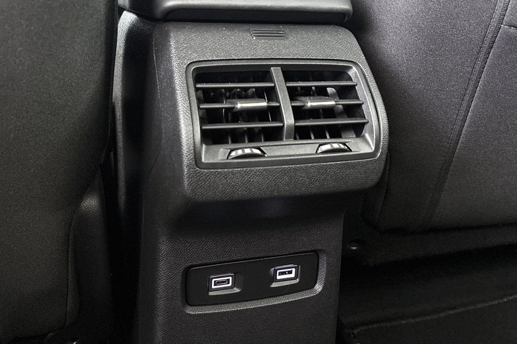 Citroën Ë-C4 (GKB89D) met abonnement