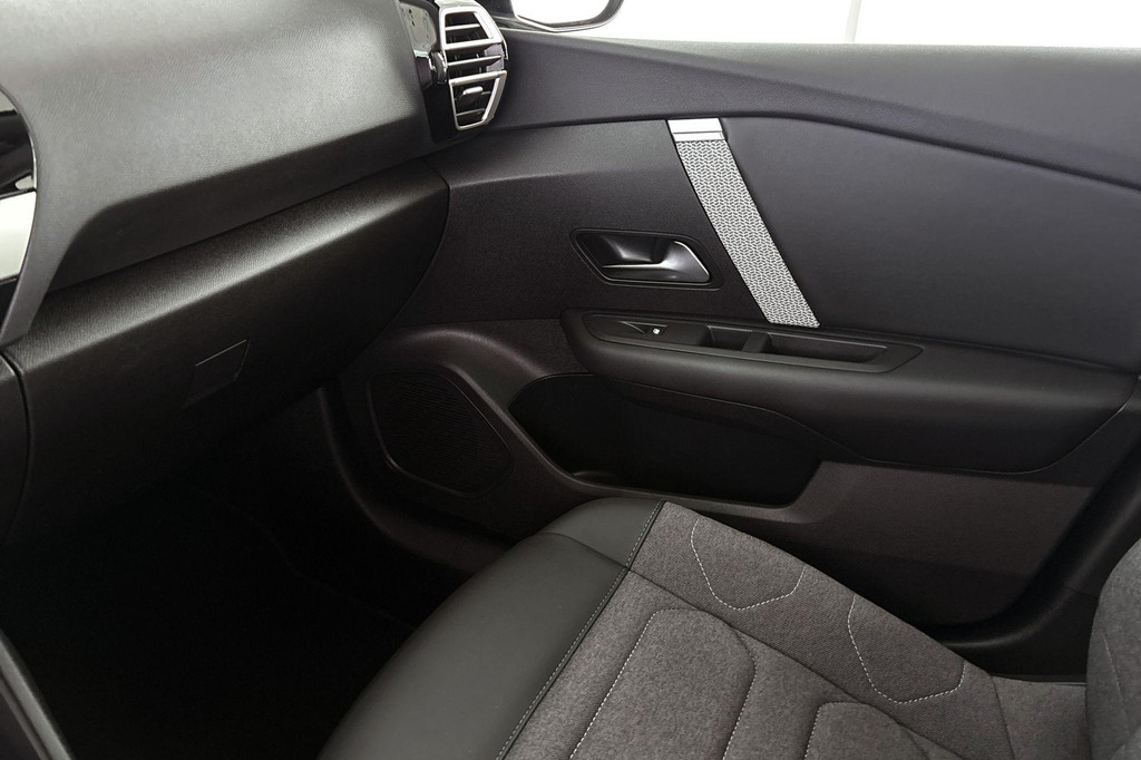 Citroën Ë-C4 (GKB89D) met abonnement