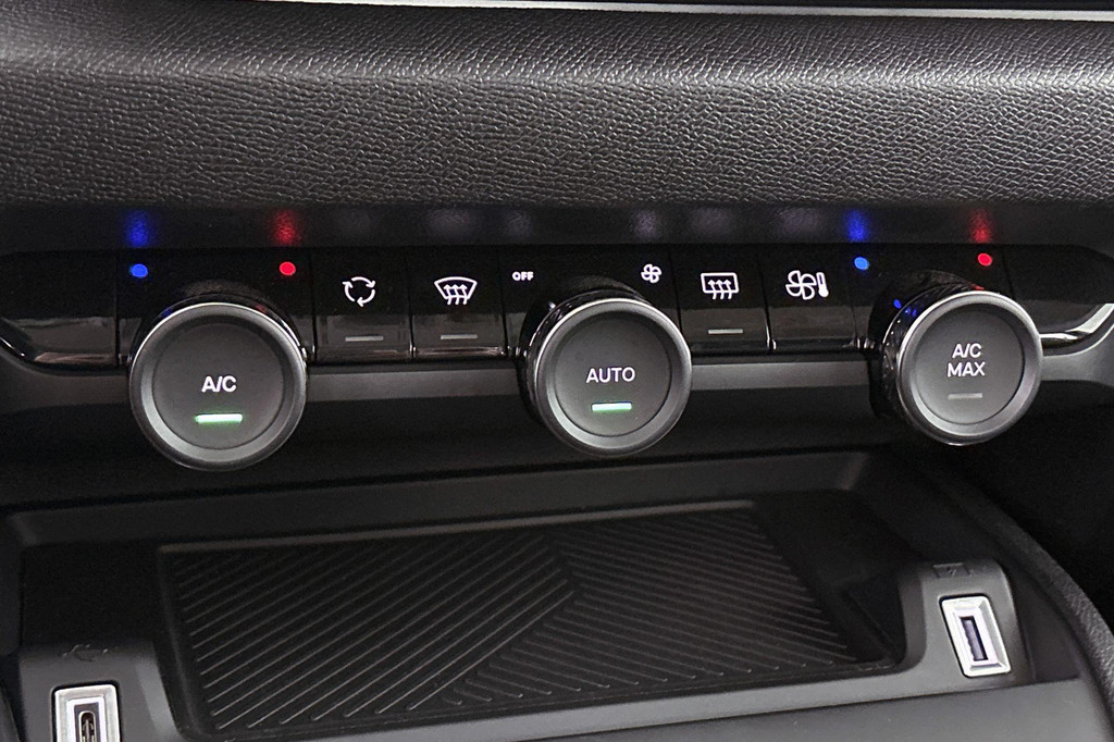 Citroën Ë-C4 (GKB89D) met abonnement
