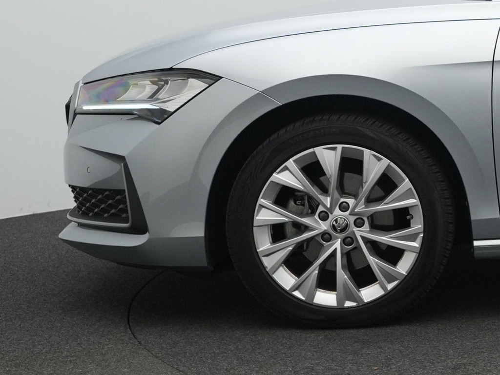 ŠKODA Superb (HKK19R) met abonnement