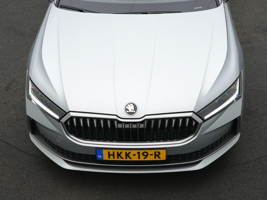 ŠKODA Superb (HKK19R) met abonnement