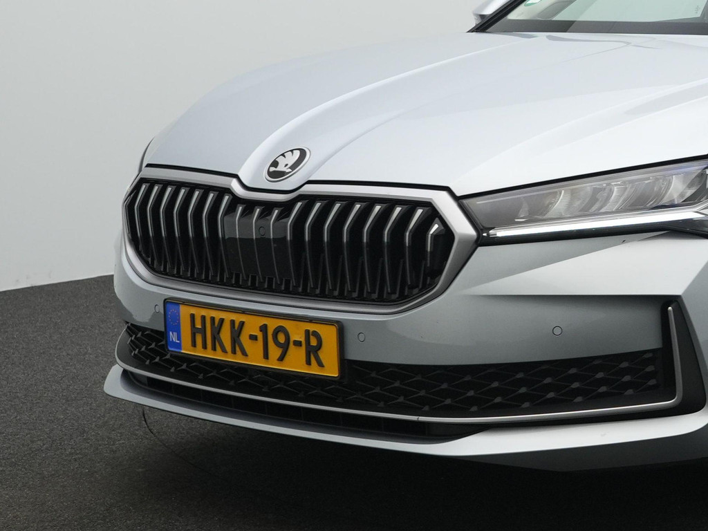 ŠKODA Superb (HKK19R) met abonnement