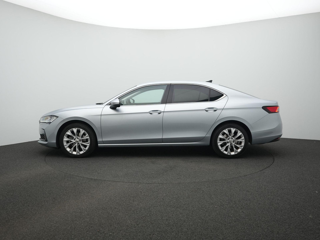 ŠKODA Superb (HKK19R) met abonnement